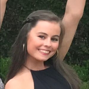 Meet your Posher, Holly